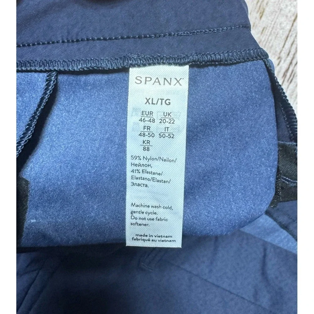 Spanx Shorts Womens XL Blue Stretch Pockets Sunshine 4